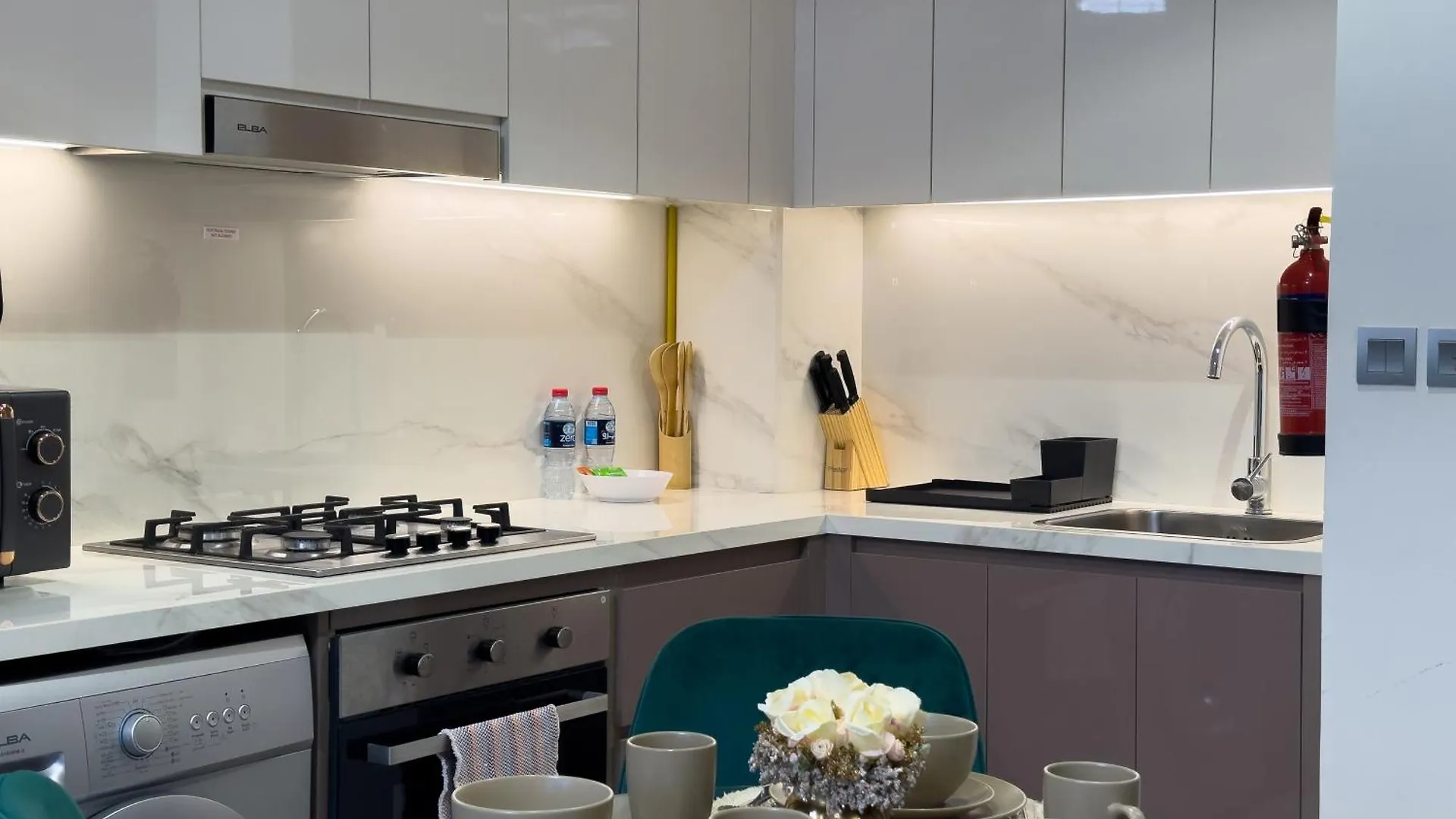Naseem - Meydan Luxury, Stylish 1Br With Pool & Canal Views Ντουμπάι